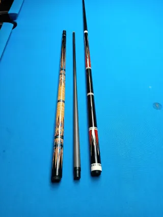 Taco de billar YFEN con 2 flechas carbono.