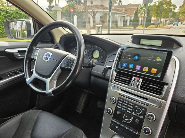 Volvo XC60 2.4 D4 Momentum Auto AWD 163 CV
