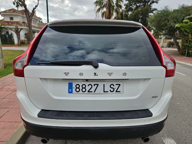 Volvo XC60 2.4 D4 Momentum Auto AWD 163 CV