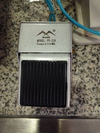 Llenadora neumática A02 con pedal