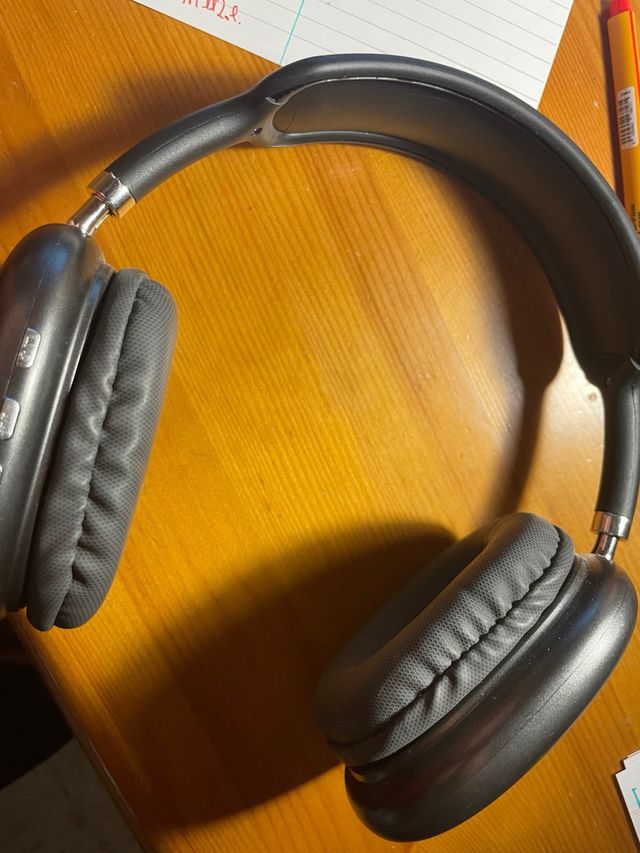 Cascos inalámbricos negros