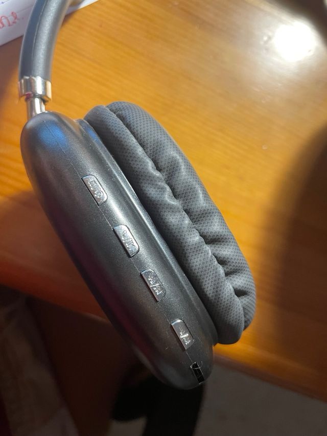 Cascos inalámbricos negros