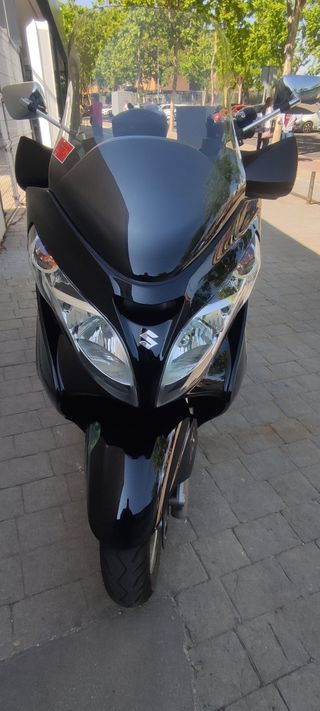 Suzuki Burgman AN400 Limited