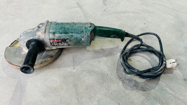 Radial / Amoladora Bosch GWS 230