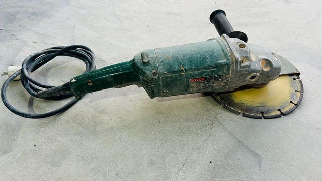 Radial / Amoladora Bosch GWS 230