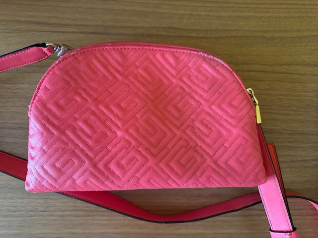 Bolso Guess rosa