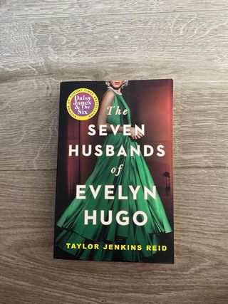 Seven Husbands of Evelyn Hugo