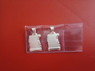2 colgantes plata pergaminos