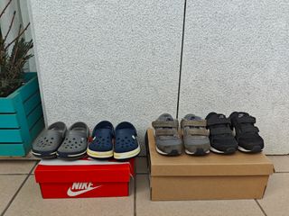 Crocs C5,C6 + 2 Nikes talla 21  y 1 de talla 23,5.