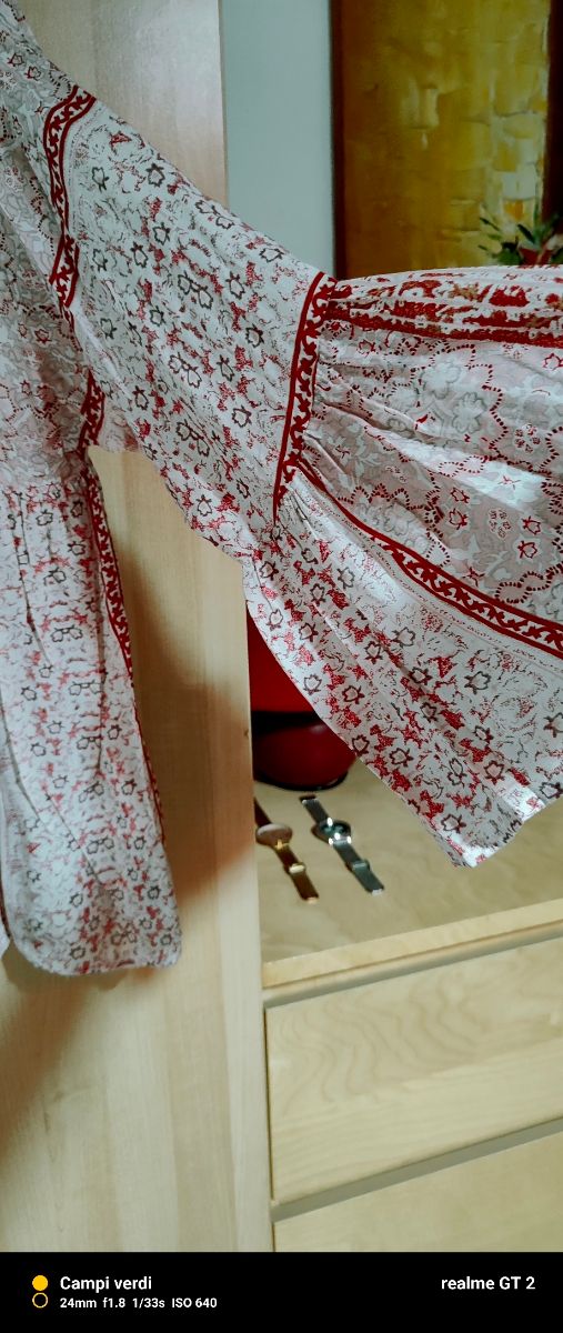 Blusa Motivi in fantasia con i colori
bordo, lilla