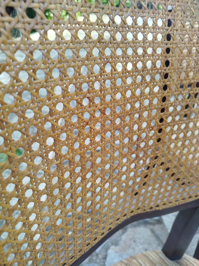 4 Sillas antiguas mimbre-madera.