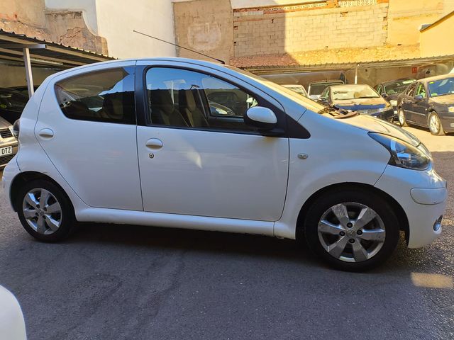 Toyota Aygo 1.0 VVTi Connect