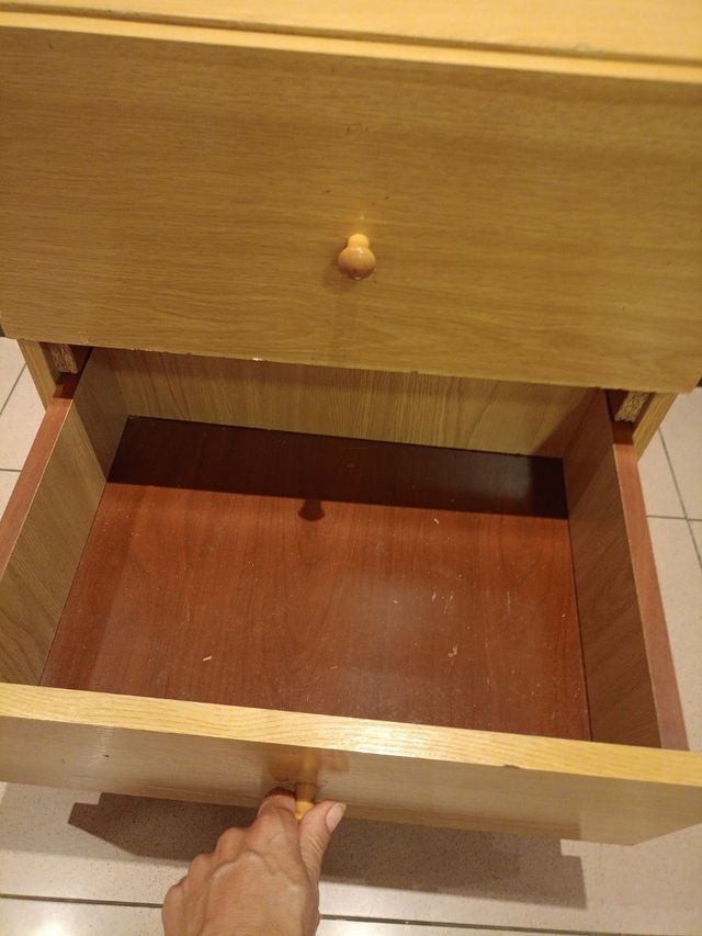 Mesita noche 2 cajones -madera