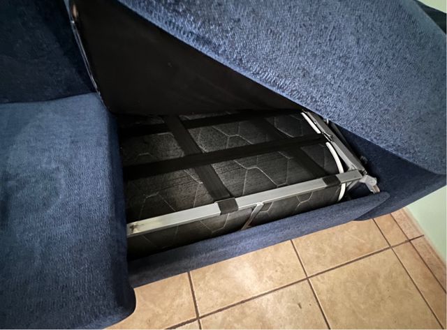 Sofá cama azul marino