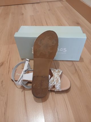 Sandalias Pisamonas  beige-blanco