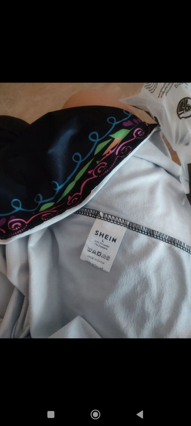 Vestido negro estampado flores