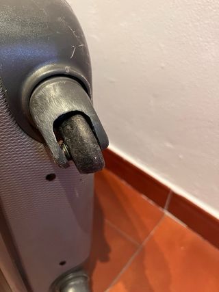 Maleta Roncato gris 4 ruedas