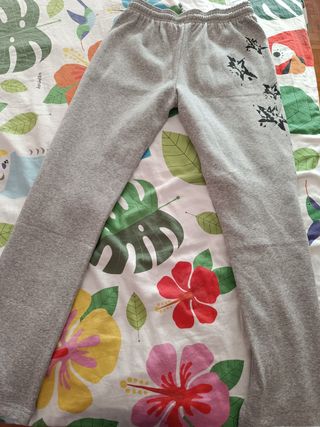 Pantalón chándal gris estrellas