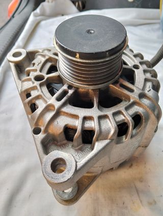 Alternador Valeo 9670899580 Peugeot