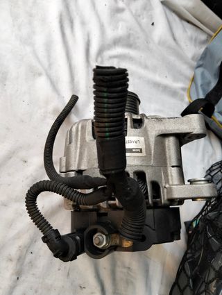 Alternador Valeo 9670899580 Peugeot