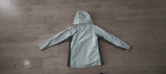 Chubasquero Crivit Outdoor beige-marrón.