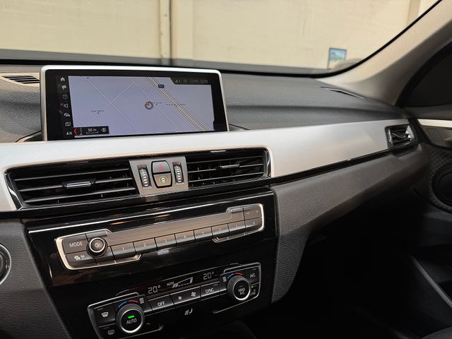 BMW X1 sDrive18i AT7 ADVANTAGE