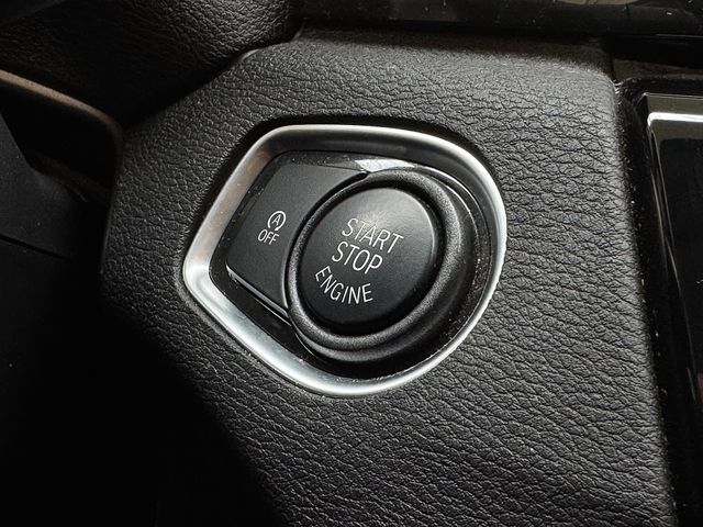 BMW X1 sDrive18i AT7 ADVANTAGE