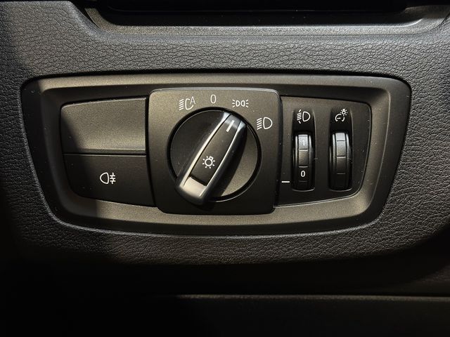 BMW X1 sDrive18i AT7 ADVANTAGE