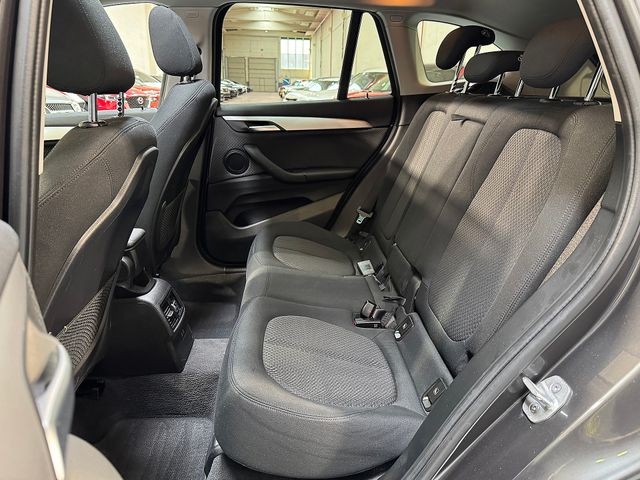 BMW X1 sDrive18i AT7 ADVANTAGE