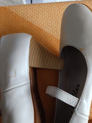 Zapatos tacón de mujer beige para vestido  andaluz