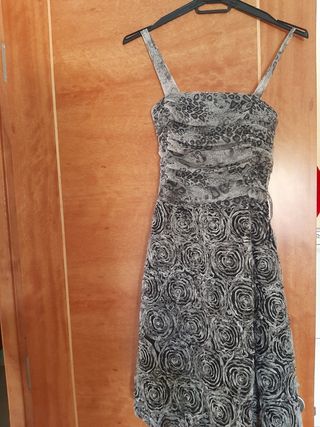 Vestido gris y negro estampado