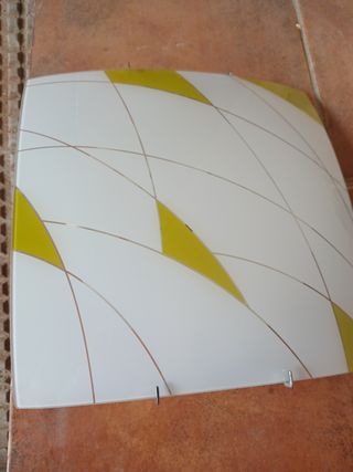 Plafón de cristal blanco y amarillo