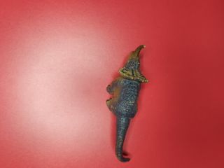 Muñeco de cria de triceratops