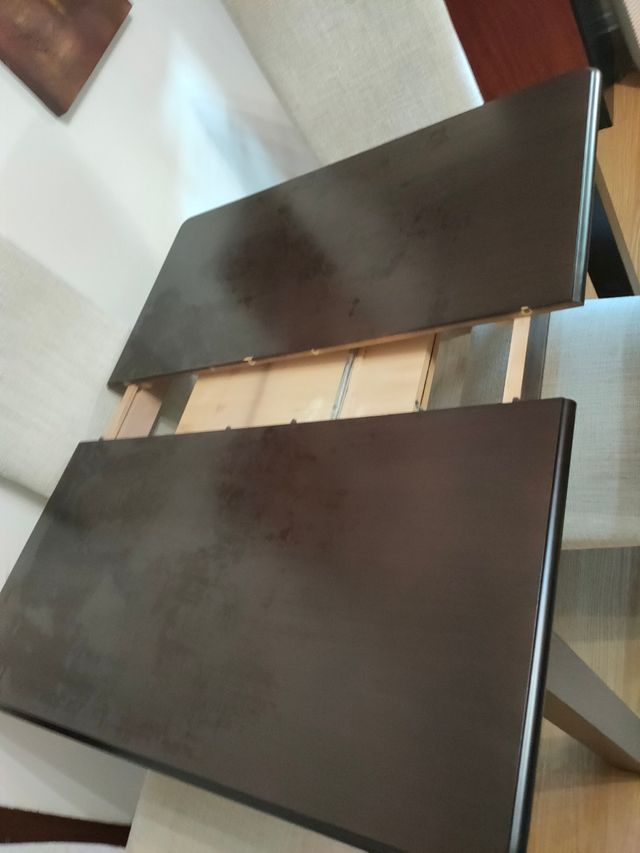 Mesa Comedor (sillas no incluidas)