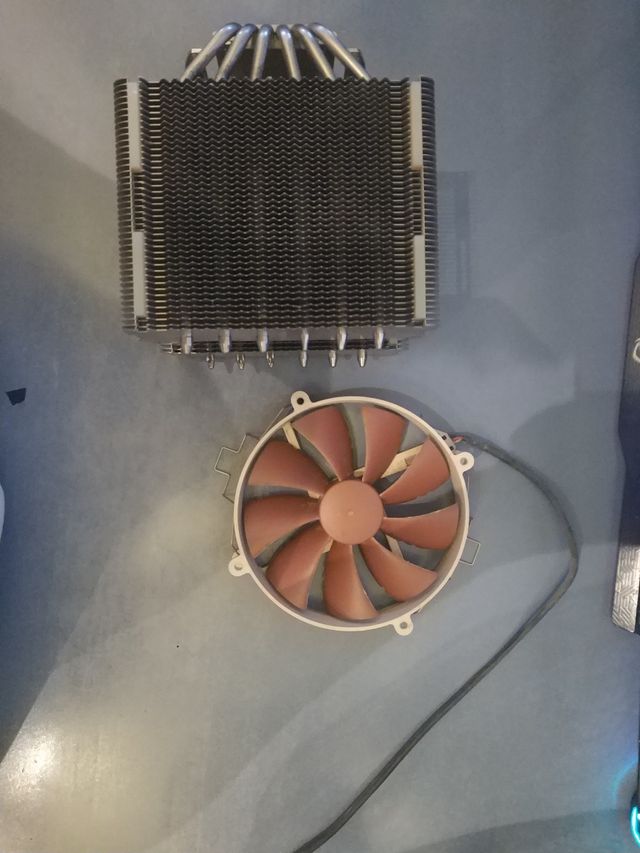 Noctua NH-D14: dissipatore di calore + ventola