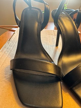 Tacones ASOS Design negros