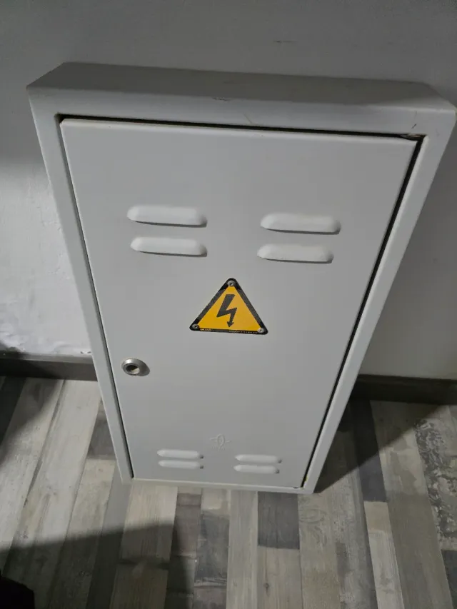 Tapa de contador electricidad