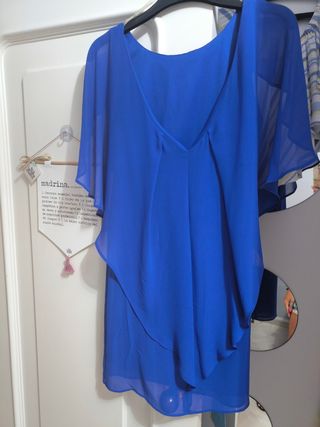 Vestido azul sin usar para eventos. 