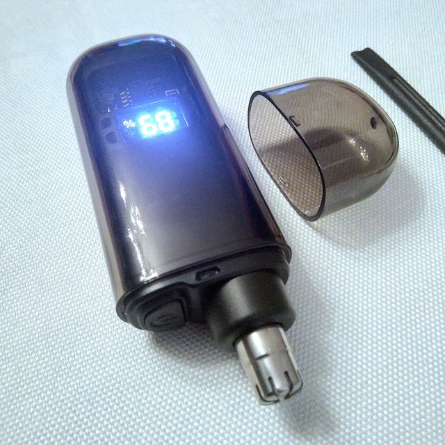 Rifinitore per naso e orecchie ricaricabile