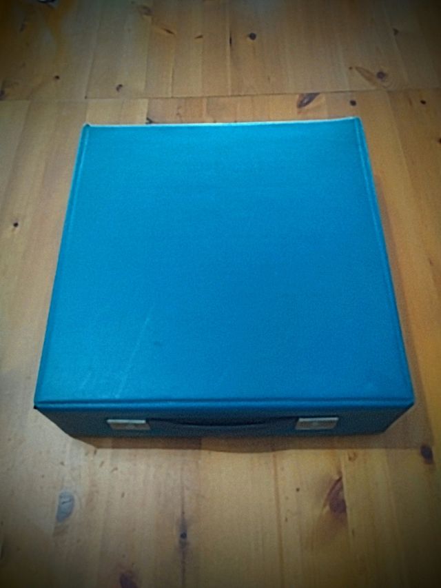 Olivetti Dora: Macchina da scrivere vintage (anni '70)