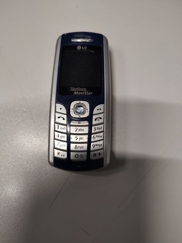 Móvil LG antiguo