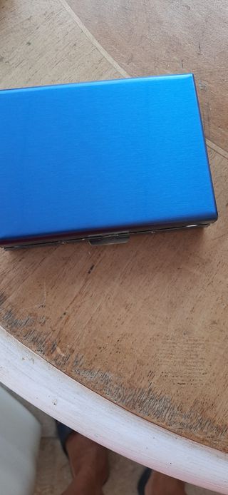 Portafoglio metallico blu