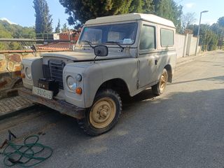 Land Rover 88 