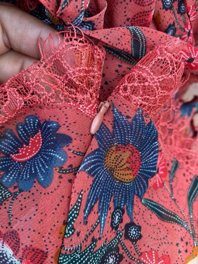 Blusa floral Molly Bracken XS