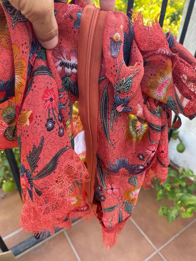 Blusa floral Molly Bracken XS