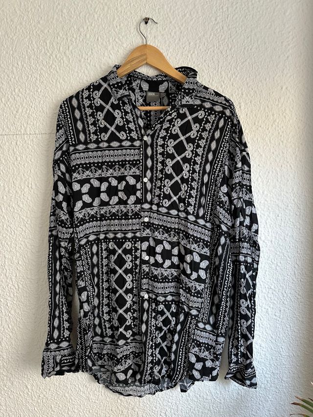 Camisa ASOS negra - Mandala