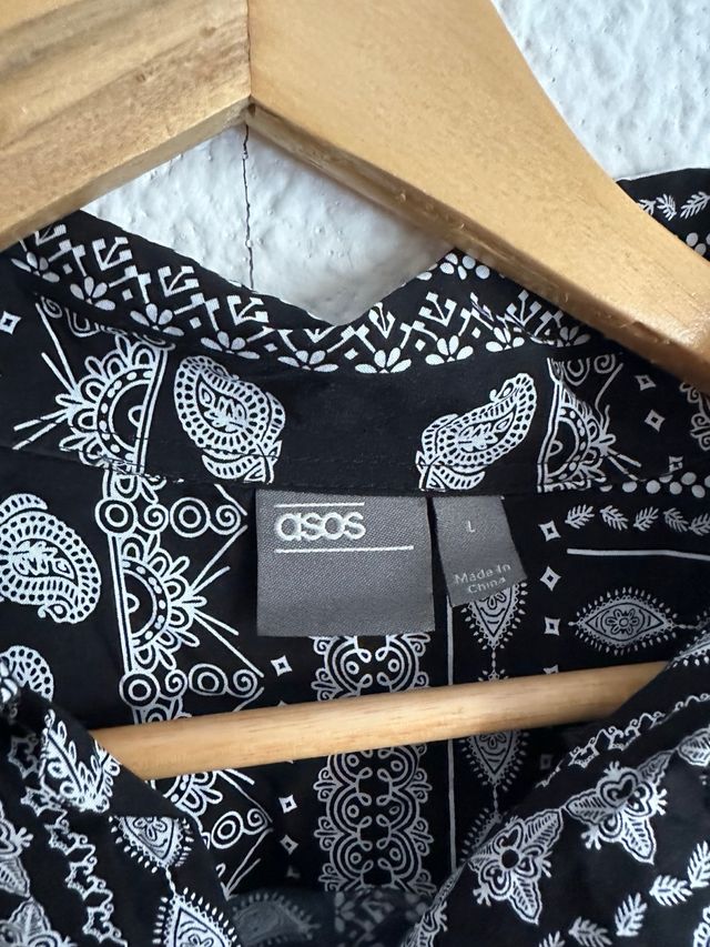 Camisa ASOS negra - Mandala