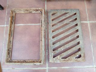 Alcantarilla antigua de hierro