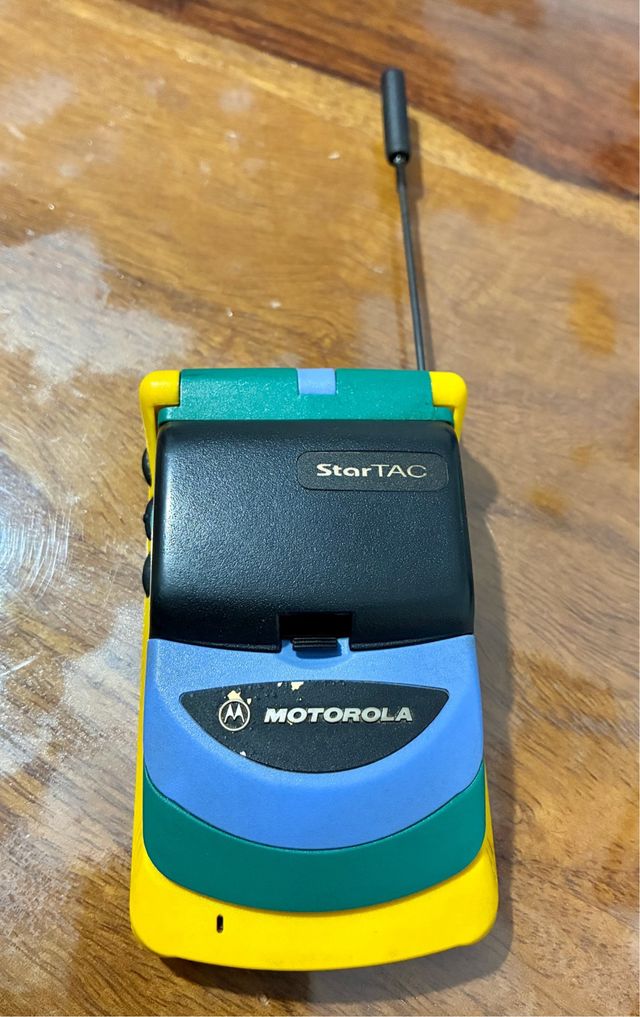 Motorola StarTAC 70 Rainbow
