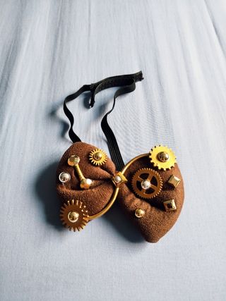 Pajarita steampunk marrón dorada/papillon/bow tie